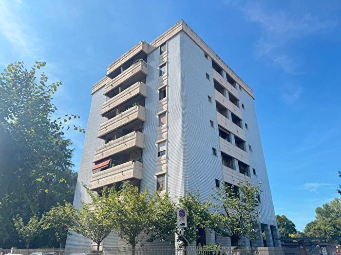 Appartamento trilocale in affitto in Via Ferdinando Magellano, Corsico