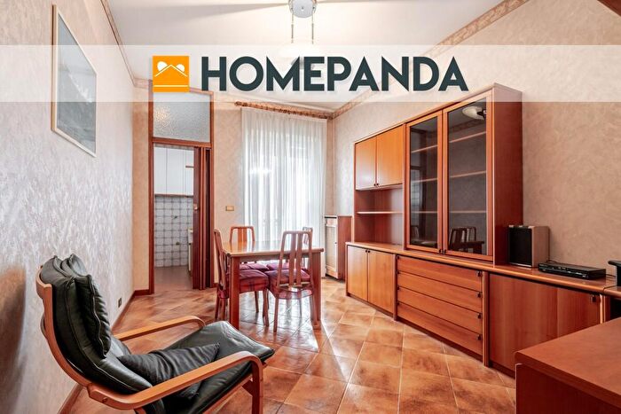 Appartamento trilocale in vendita in Via Domenico Cimarosa, Torino