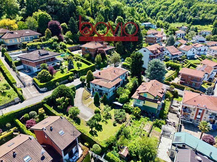 Casa con 6 locali in vendita in Via Renzo Pezzani, Castiglione Torinese
