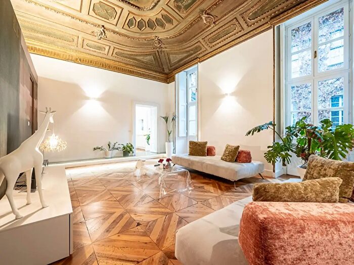 Appartamento con 5 locali in vendita in Via San Francesco dAssisi, Torino