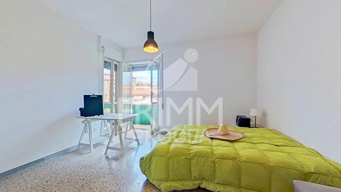 Appartamento trilocale in vendita in Via Rugantino, Roma