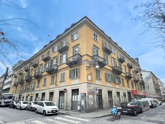 Appartamento quadrilocale in vendita in Via Claudio Luigi Berthollet, Torino