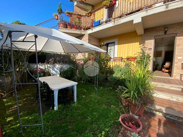 Appartamento trilocale in vendita in Vicolo dei Gladiatori, Tarano