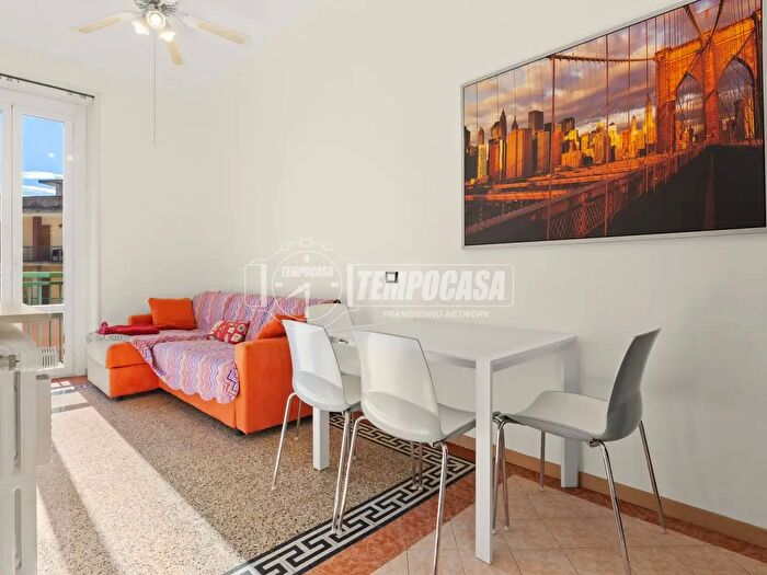 Appartamento trilocale in vendita in Via Pacini, Milano