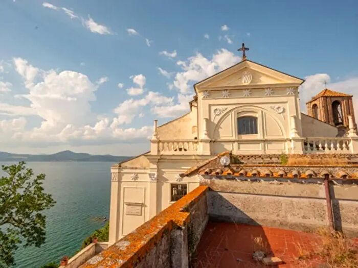 Casa con 6 locali in vendita in Piazza Collegiata, Anguillara Sabazia