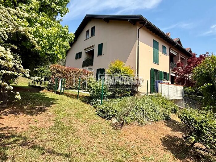 Appartamento bilocale in vendita in Via Begaggina, Lesmo