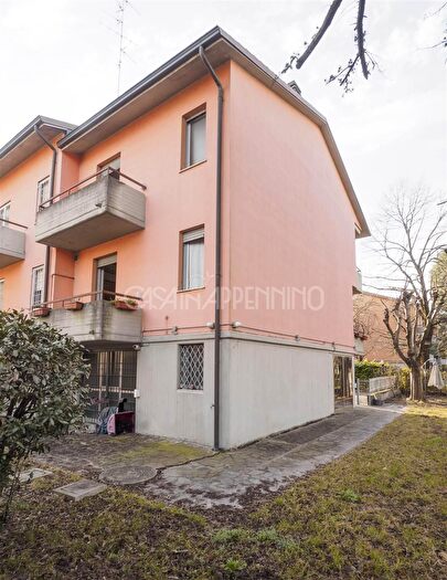 Casa con 7 locali in vendita in Modena