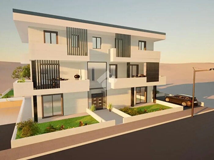 Appartamento con 5 locali in vendita in Via Giorgio Almirante, San Giovanni Lupatoto