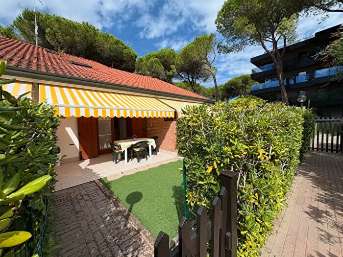 Casa quadrilocale in vendita in Via dei Cantieri, Lignano Sabbiadoro