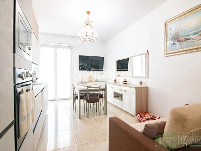 Appartamento bilocale in vendita in Piazza Giovanni XXIII, Senago