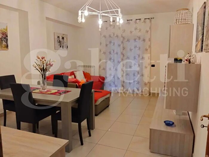 Appartamento quadrilocale in vendita in Via G Marconi, Lamezia Terme