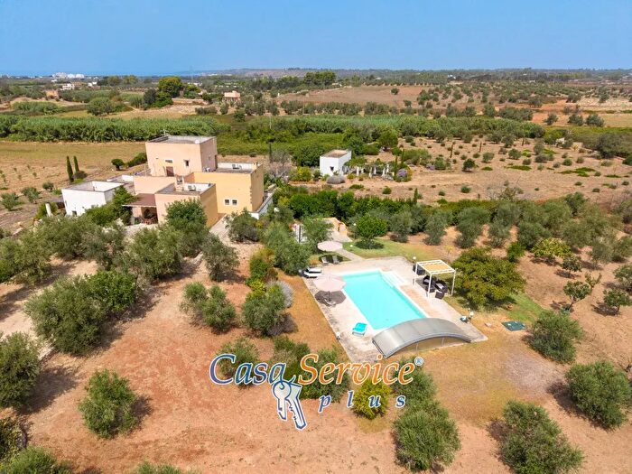Casa con 6 locali in vendita in Sp, Sannicola