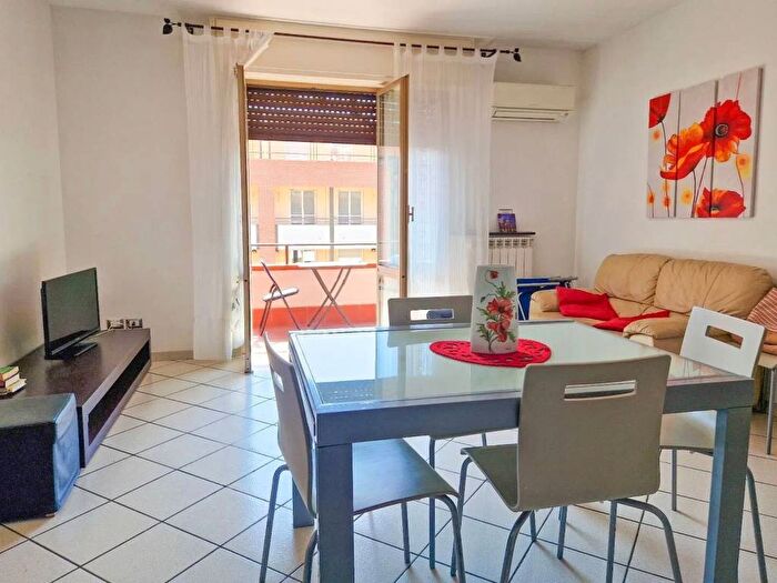 Appartamento trilocale in affitto in Viale Liguria, Centro, Albenga