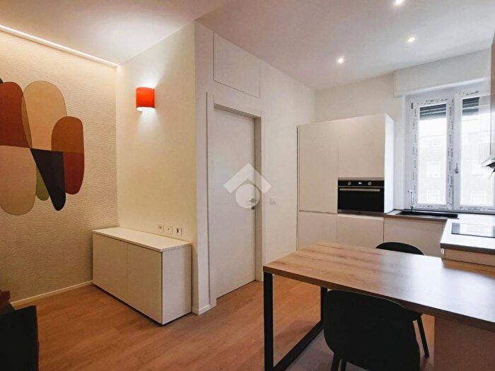 Appartamento trilocale in affitto in Via gran san bernardo, Cenisio, Milano