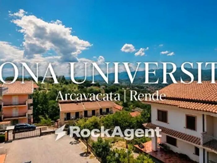 Appartamento trilocale in vendita in Via Salerno Rosario, Rende