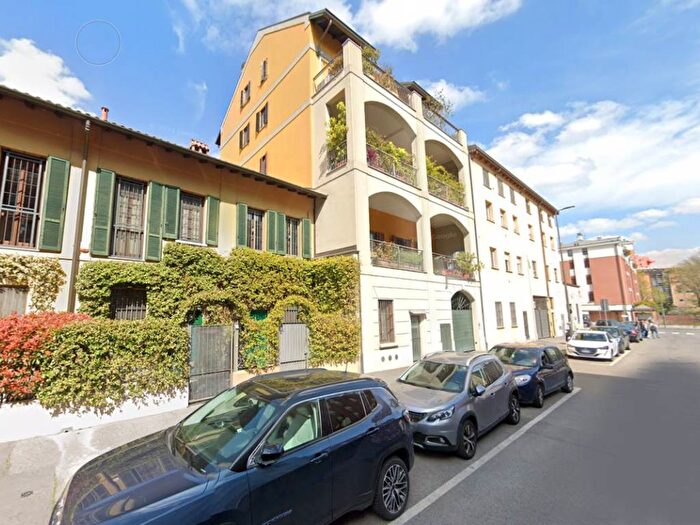 Appartamento bilocale in affitto in Via Simone Martini, Famagosta, Milano