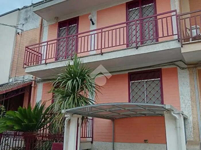 Casa con 6 locali in vendita in Via Adelfia, Cassano Delle Murge