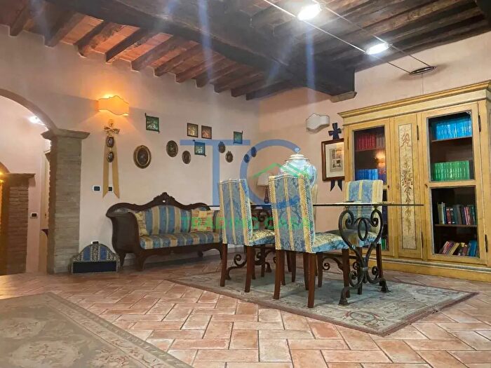 Appartamento trilocale in vendita in Via Pallavicino, Alseno