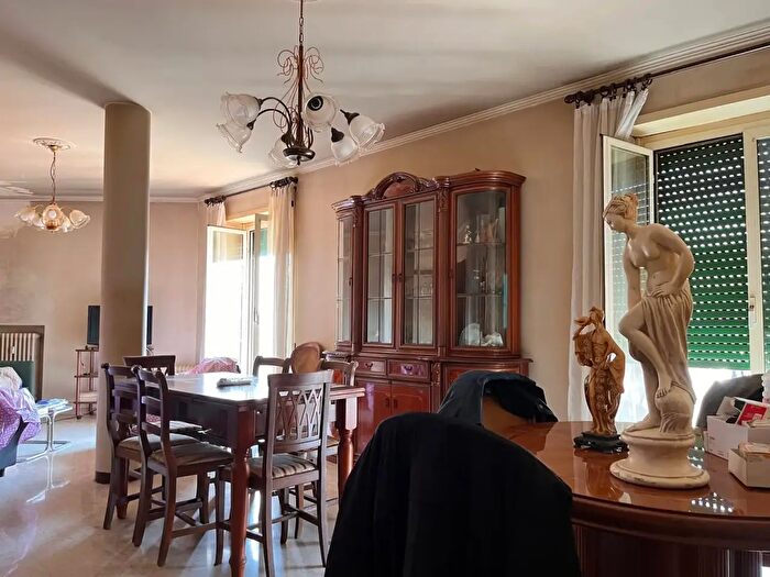 Appartamento con 5 locali in vendita in Via Cesare Pascarella, Roma