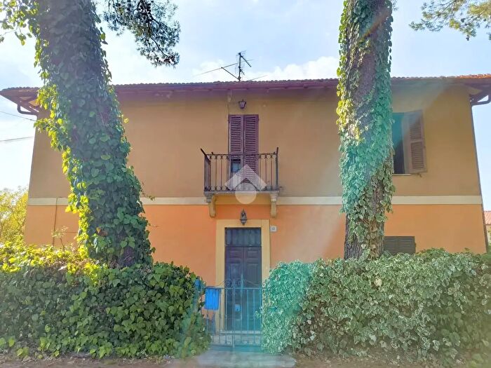 Casa con 6 locali in vendita in Via Bignanini, Spoleto