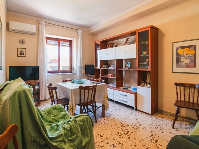 Appartamento con 5 locali in vendita in Catania