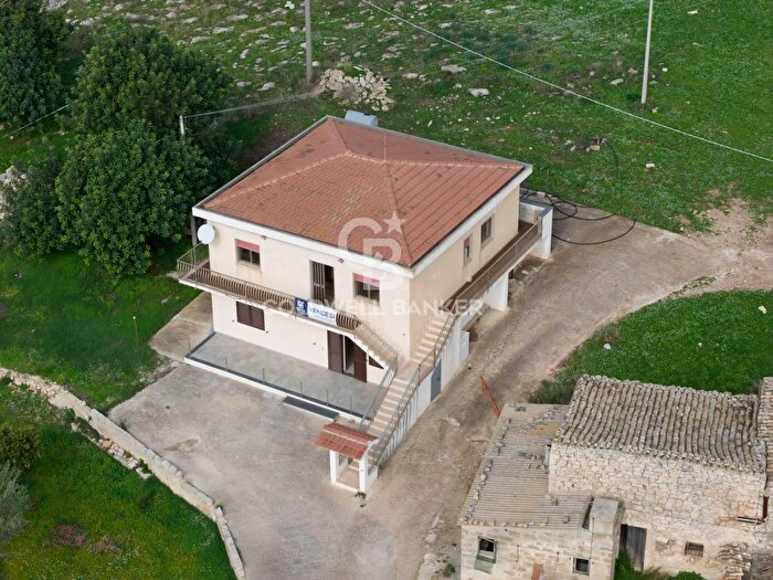 Casa con 7 locali in vendita in Cda Cuturi Snc, Scicli