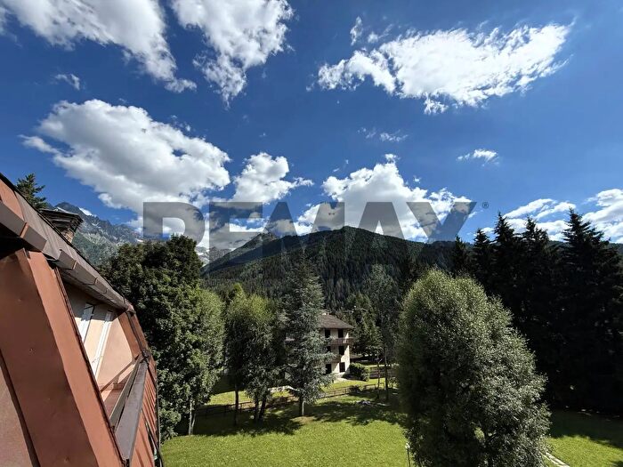 Appartamento con 7 locali in vendita in Ponte Di Legno