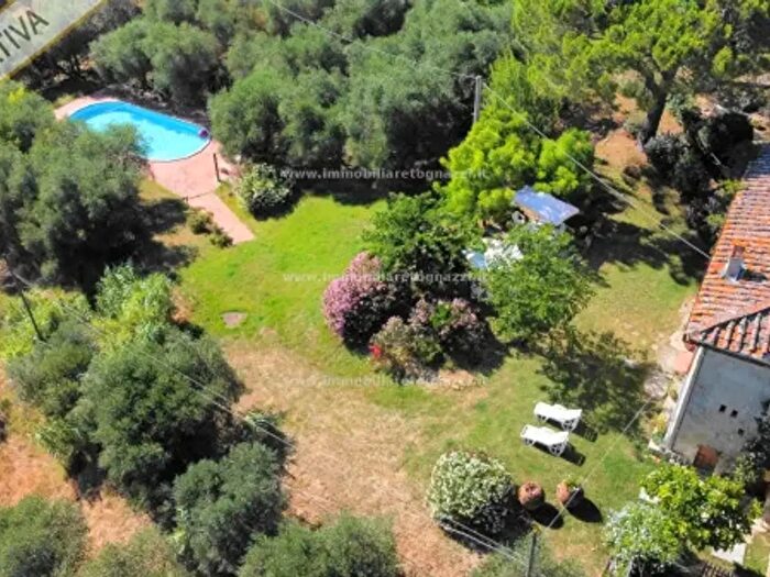 Casa con 6 locali in vendita in Zona Campagna, Certaldo