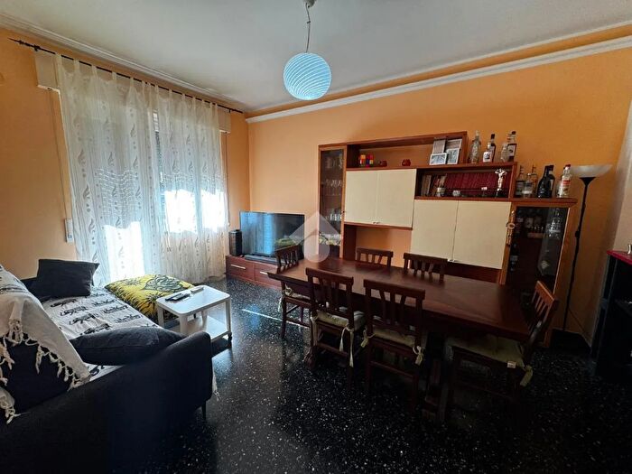 Appartamento con 6 locali in vendita in Via Martinetti, Genova