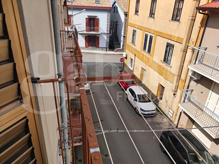 Appartamento con 5 locali in vendita in Vico III Milano, Girifalco