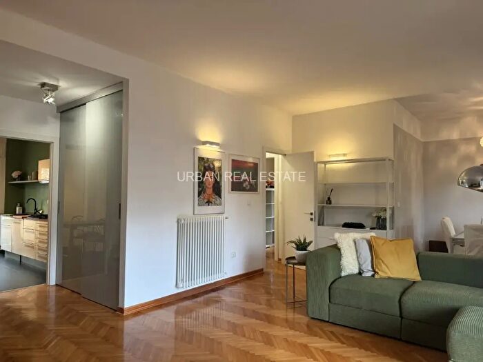 Appartamento trilocale in affitto in Via Romagna, Trieste