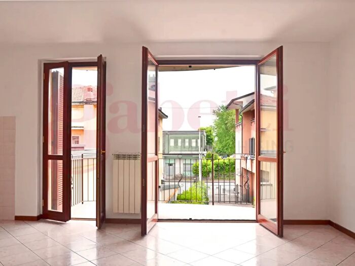 Appartamento trilocale in vendita in Via Leone XIII, Calusco DAdda