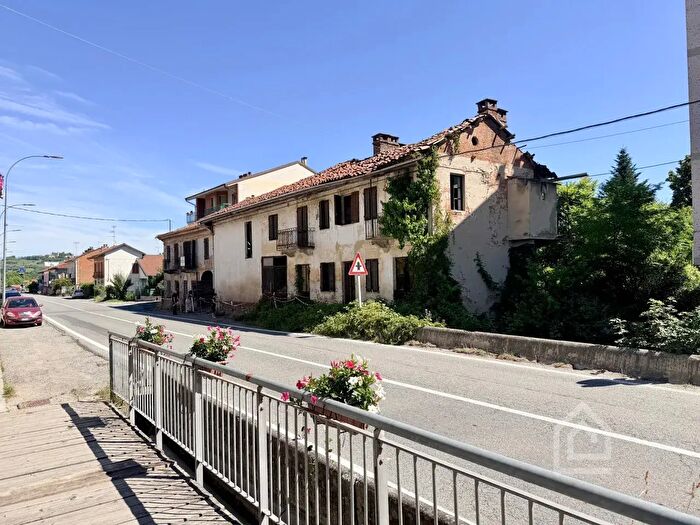 Casa con 10 locali in vendita in Corso Carlo E Siro Bongiovanni, Casalborgone