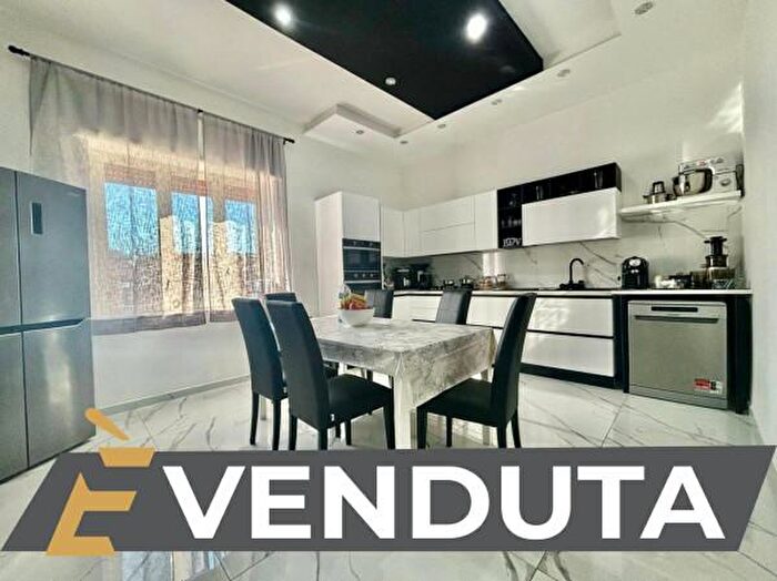 Appartamento trilocale in vendita in Via Ungheria, Marano Di Napoli