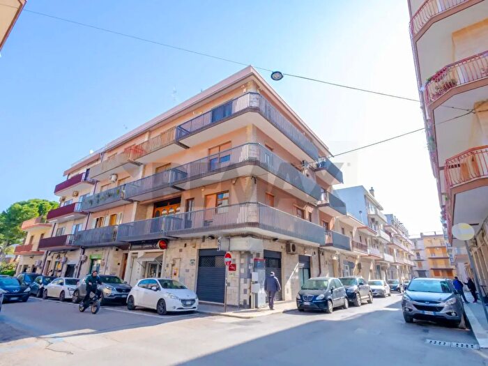 Appartamento con 5 locali in vendita in Via Enrico Toti, Mola Di Bari
