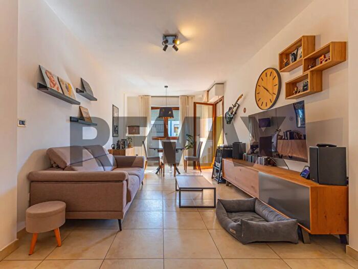 Appartamento con 5 locali in vendita in Via Andrea Ugo Padula, Sassari