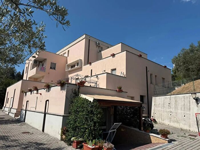 Appartamento trilocale in vendita in Via del Monte Gualdo Cattaneo, Gualdo Cattaneo