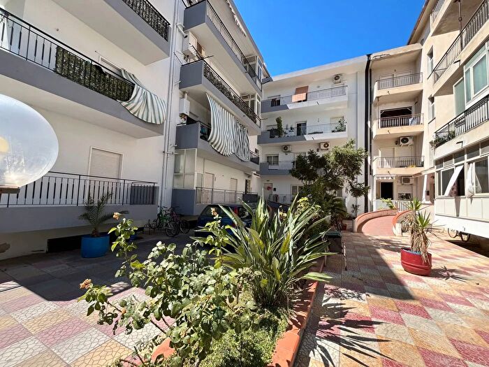 Appartamento trilocale in vendita in Via Maceo, Terme Vigliatore