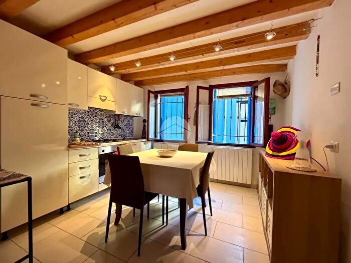 Casa quadrilocale in vendita in Via Sottomarina, Chioggia