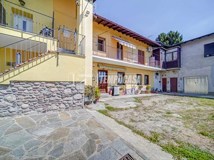 Appartamento in vendita in Via Alessandro Manzoni, Brunello