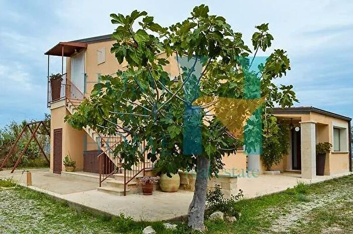 Casa in vendita in Rosolini, Noto