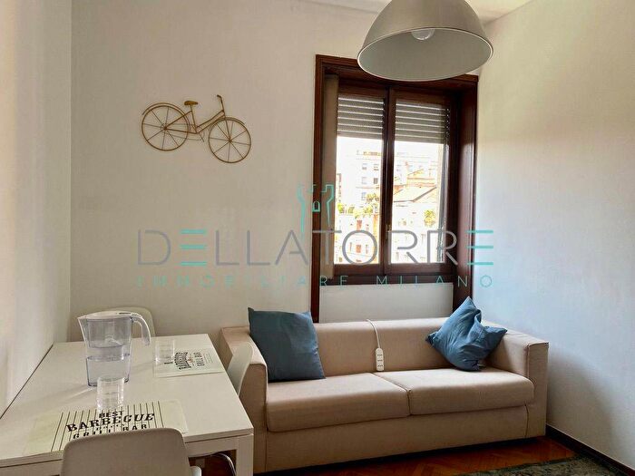 Appartamento quadrilocale in affitto in Via Carlo Vittadini, Bocconi, Milano