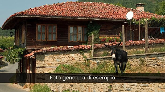 Casa con 9 locali in vendita in San Michele Salentino