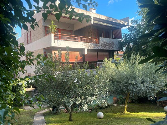 Appartamento con 5 locali in vendita in Via Ildebrando Vivanti, Roma