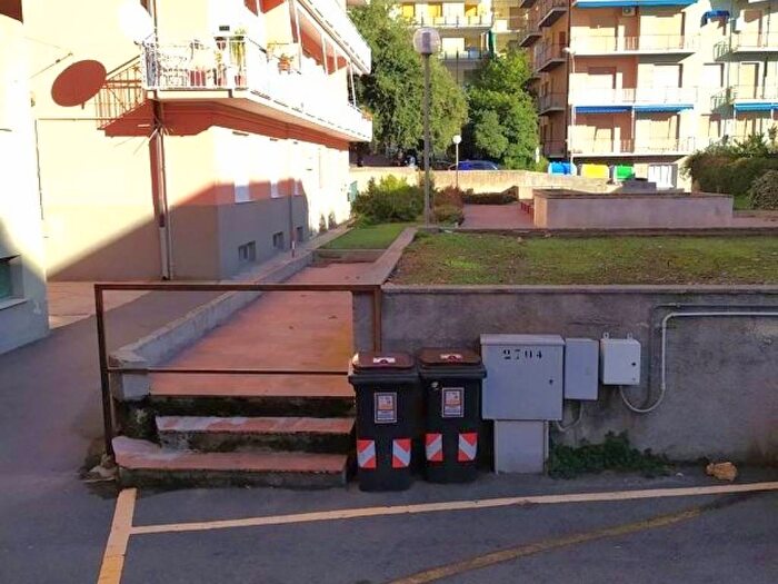 Appartamento bilocale in affitto in Via Costantino, Spotorno