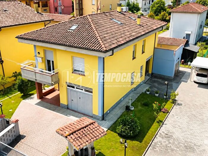 Casa con 6 locali in vendita in Via Castagnolo a, San Giovanni In Persiceto