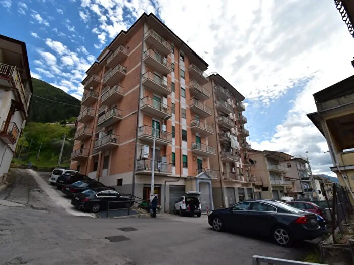 Appartamento quadrilocale in vendita in Via Daniele Manin, Sala Consilina