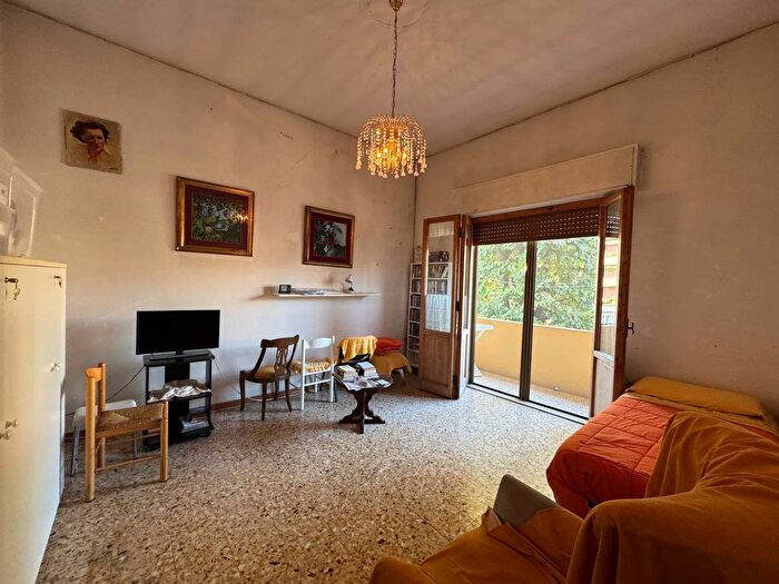 Appartamento con 7 locali in vendita in Via II Giugno a Certaldo Firenze, Certaldo