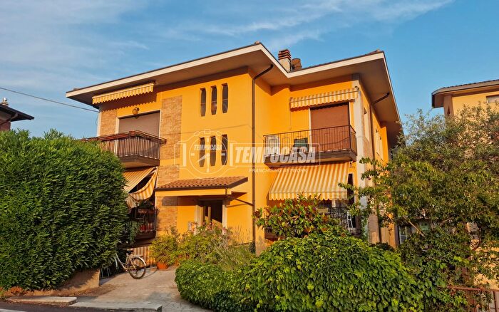 Appartamento quadrilocale in vendita in Via Monte Baldo, Garda