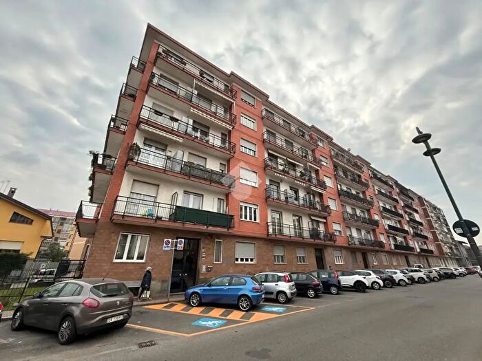 Appartamento trilocale in vendita in Via San Francesco, Nichelino